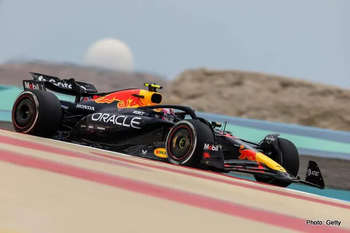 BAHRAIN, BAHRAIN - FEBRUARY 27: Liam Lawson of New Zealand driving the (30) Oracle Red Bull Racing RB21 on track during day two of F1 Testing at Bahrain International Circuit on February 27, 2025 in Bahrain, Bahrain. (Photo by Mark Thompson/Getty Images) // Getty Images / Red Bull Content Pool // SI202502270278 // Usage for editorial use only //