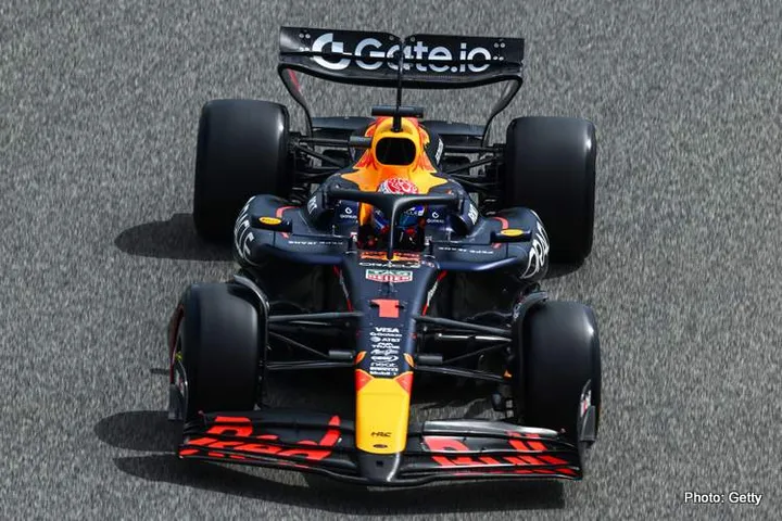 BAHRAIN, BAHRAIN - FEBRUARY 28: Max Verstappen of the Netherlands driving the (1) Oracle Red Bull Racing RB21 on track during day three of F1 Testing at Bahrain International Circuit on February 28, 2025 in Bahrain, Bahrain. (Photo by Clive Mason/Getty Images) // Getty Images / Red Bull Content Pool // SI202502280471 // Usage for editorial use only //