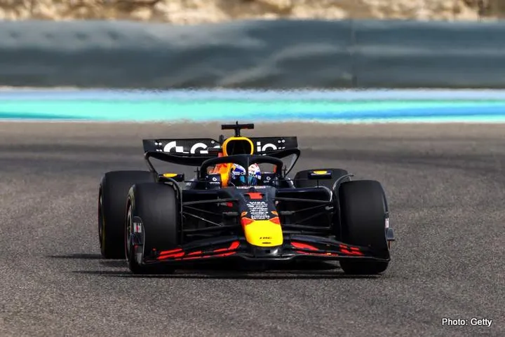 verstappen testing f1 bahrain