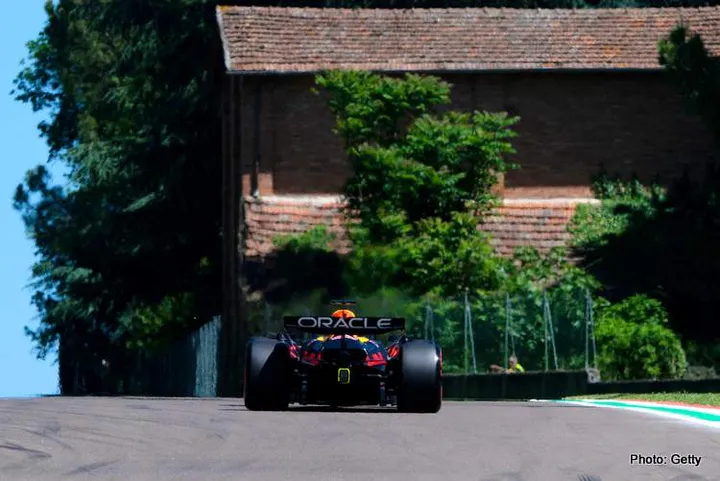 IMOLA, ITALY - MAY 16: Max Verstappen of the Netherlands driving the (1) Oracle Red Bull Racing RB21 on track during practice ahead of the F1 Grand Prix of Emilia-Romagna at Autodromo Internazionale Enzo e Dino Ferrari on May 16, 2025 in Imola, Italy. (Photo by Rudy Carezzevoli/Getty Images) // Getty Images / Red Bull Content Pool // SI202505160416 // Usage for editorial use only //