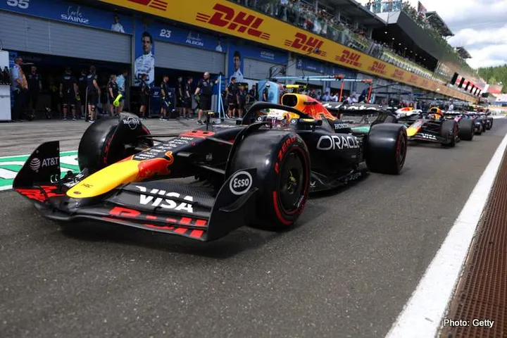 SPIELBERG, AUSTRIA - JUNE 28: Yuki Tsunoda of Japan driving the (22) Oracle Red Bull Racing RB21 leads Max Verstappen of the Netherlands driving the (1) Oracle Red Bull Racing RB21 in the Pitlane during qualifying ahead of the F1 Grand Prix of Austria at Red Bull Ring on June 28, 2025 in Spielberg, Austria. (Photo by Mark Thompson/Getty Images) // Getty Images / Red Bull Content Pool // SI202506280448 // Usage for editorial use only //