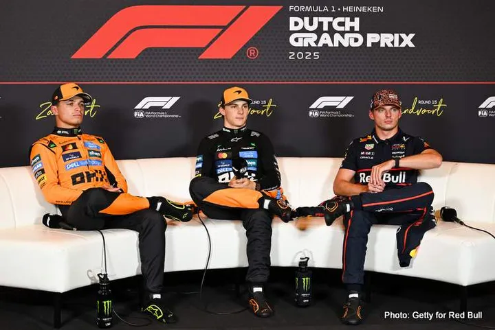 ZANDVOORT, NETHERLANDS - AUGUST 30: Pole position qualifier Oscar Piastri of Australia and McLaren Second placed qualifier Lando Norris of Great Britain and McLaren and Third placed qualifier Max Verstappen of the Netherlands and Oracle Red Bull Racing in the Drivers Press Conference during qualifying ahead of the F1 Grand Prix of Netherlands at Circuit Zandvoort on August 30, 2025 in Zandvoort, Netherlands. (Photo by Getty Images/Getty Images) // Getty Images / Red Bull Content Pool // SI202508300306 // Usage for editorial use only //