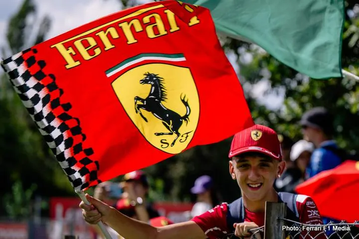Fans Scuderia Ferrari during the 2025 Formula 1 Pirelli Grand Premio d’Italia, 2025 Italian Grand Prix, 16th round of the 2025 FIA Formula One World Championship from September 5 to 7, 2025 on the Autodromo Nazionale Monza, in Monza, Italy - Photo ALBERTO VIMERCATI DPPI / DPPI