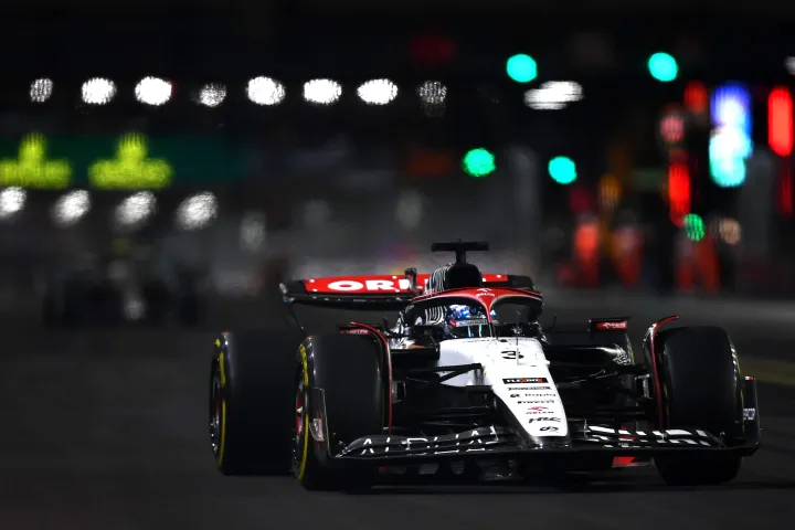 Daniel Ricciardo laments 'humiliating' pace as he reflects on 'painful weekend' in Las Vegas | Formula 1®