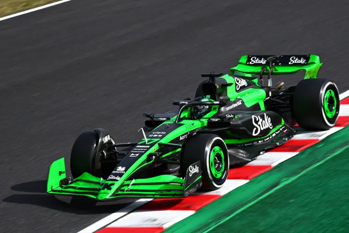 Alfa Romeo's Zhou pleased with the 'potential in the car' despite 'unlucky' P16 finish in Bahrain | Formula 1 Zhou has qualified last over the past three races.