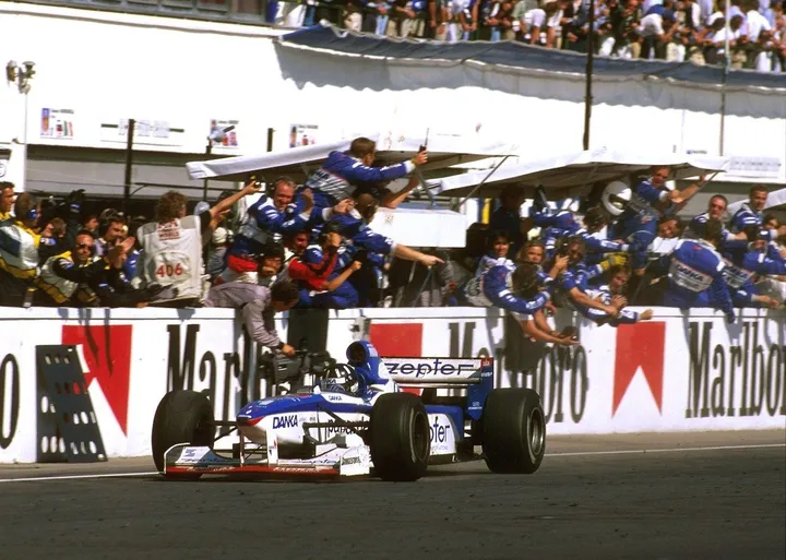 F1 Pictures, Damon Hill Arrows - Yamaha Hungaroring 1997 | Damon hill,  Formula one, Damon
