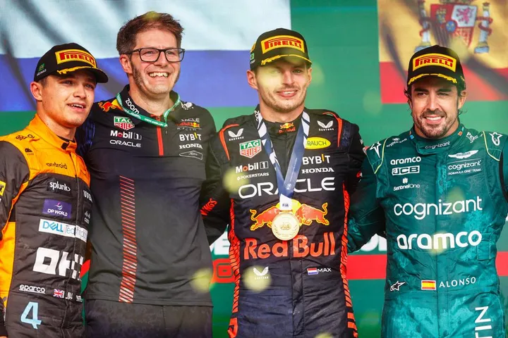 Formel 1: Überraschung – Fernando Alonso fährt in Brasilien aufs Podium,  Verstappen siegt erneut