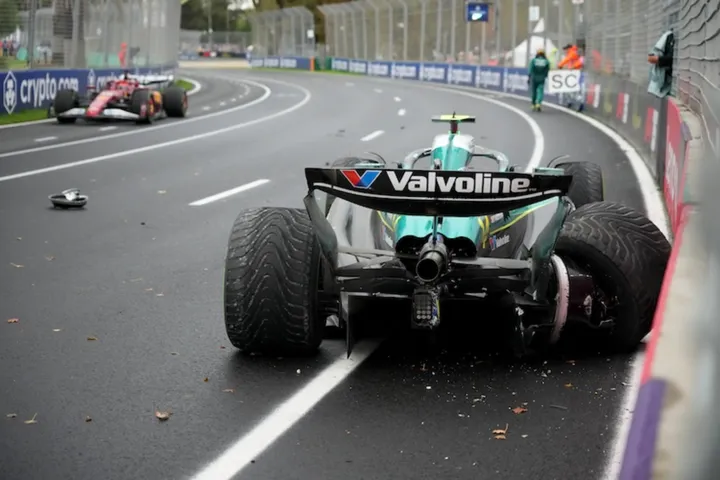 Fernando Alonso (Aston Martin) Stuff you can't script: Bortoleto and his mentor/manager Alonso both pranged