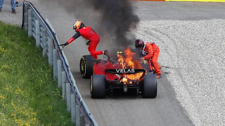 Austrian marshals defend delay in putting out Sainz fire
