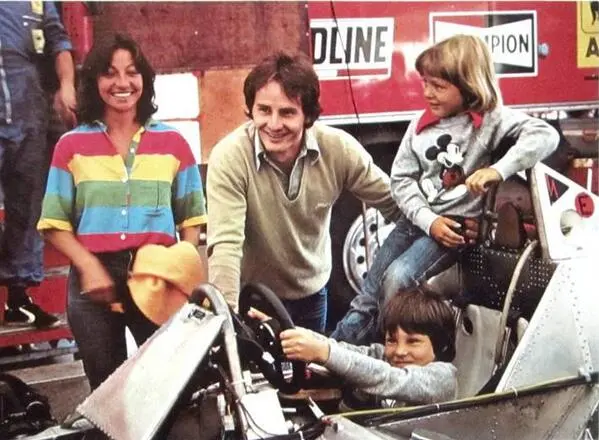 Jorge A Wernly on X: "Gilles Villeneuve and his family. In the car is Jacques, future World Champion. http://t.co/JBfeHfpVay" / X