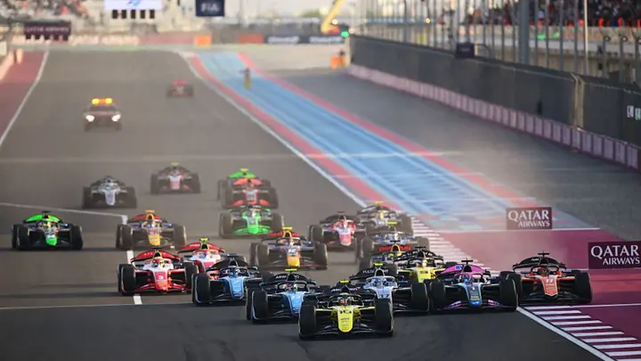 Bortoleto made a brilliant start from second to take the lead heading to Turn 1 Qatar Formula 2: Bearman wins Sprint; Aron wins Feature