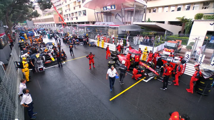 2022 Monaco Grand Prix: Chaos on the grid as rain delays the race start and teams scramble to fit wet tyres"