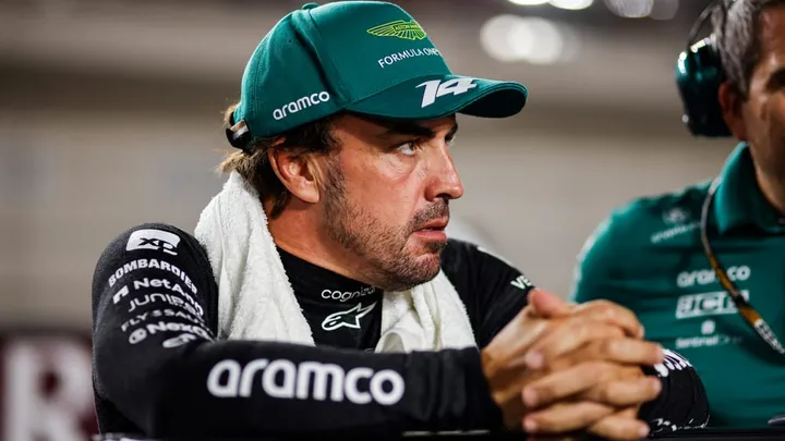 Fernando Alonso calls Qatar pace 'a positive surprise' as Stroll's penalties deny Aston Martin double points | Formula 1®