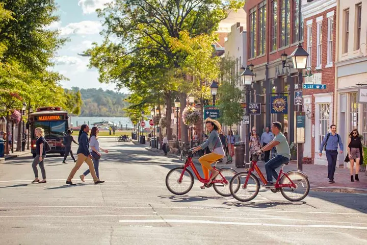 Things to Do Along Old Town Alexandria's Waterfront | Washington DC