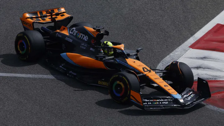 McLaren explain cause of 'few little setbacks' for the team on first day in  Bahrain : PlanetF1