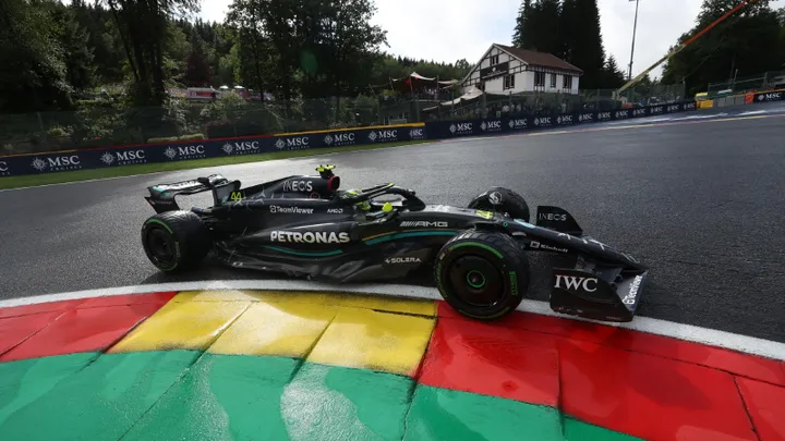 Lewis Hamilton mystified by Mercedes pace deficit with 'decent' car :  PlanetF1