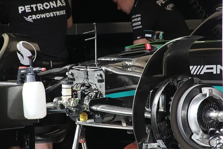 Mercedes W14 technical detail