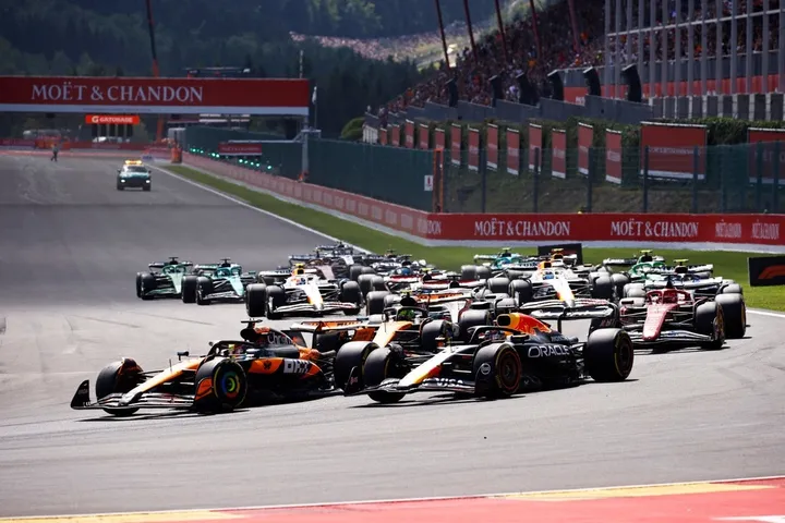 LIVE: F1 Belgian GP updates - Max Verstappen leads sprint race from Oscar Piastri | Live text | Motorsport.com