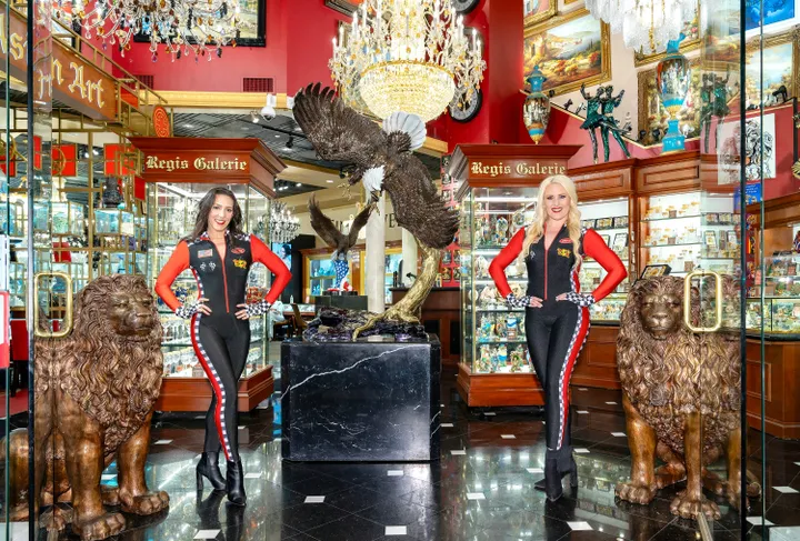 Las Vegas Retailers' F1 Grand Prix Preparations – Regis Galerie