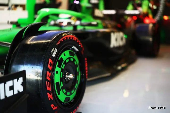 ABU DHABI, UNITED ARAB EMIRATES - DECEMBER 09: A detailed view of a Pirelli tyre on the car of Gabriel Bortoleto of Brazil and Stake F1 Team Kick Sauber, in the garageduring F1 Testing at Yas Marina Circuit on December 09, 2025 in Abu Dhabi, United Arab Emirates. (Photo by Andy Hone/LAT Images)