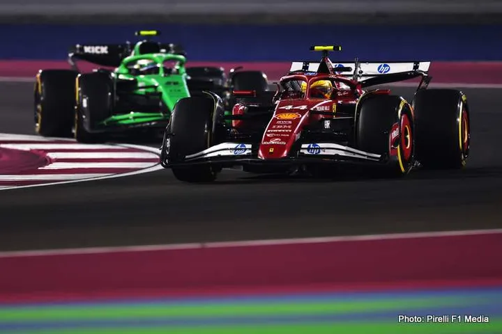 LUSAIL CITY, QATAR - NOVEMBER 30: Lewis Hamilton of Great Britain driving the (44) Scuderia Ferrari SF-25 on track during the F1 Grand Prix of Qatar at Lusail International Circuit on November 30, 2025 in Lusail City, Qatar. (Photo by Lars Baron/LAT Images)