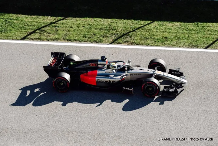 Bortoleto-Audi-R26-Barcelona-2026