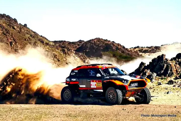 Dakar_Prologue_Car_de_Mevius-001