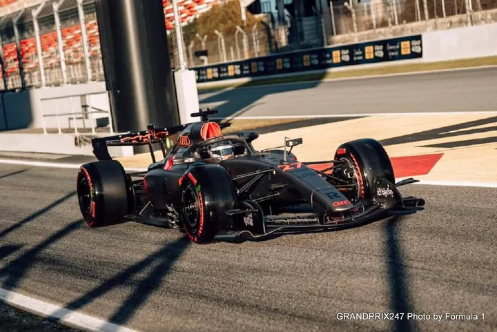Hulkenberg-Audi-R26-Barcelona-2026