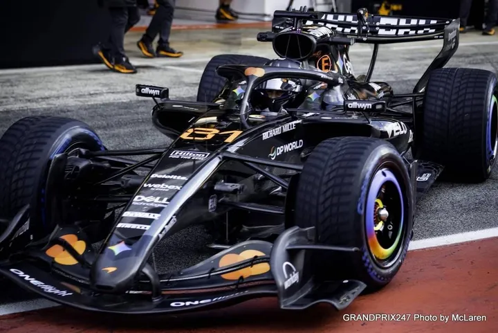 Piastri-McLaren-Barcelona-2-2026