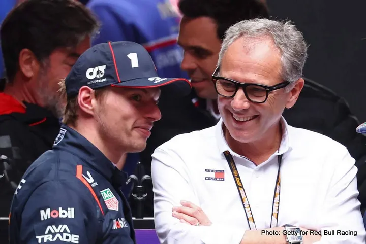 Domenicali-Verstappen-Melbourne-25-2026