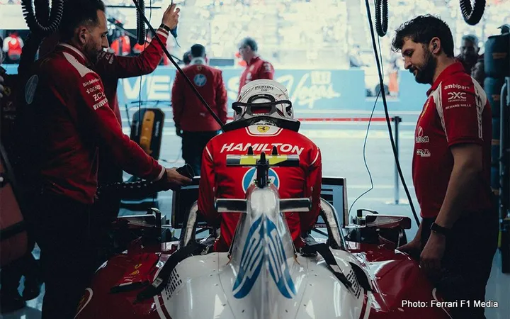 hamilton ferrari f1 suzuka