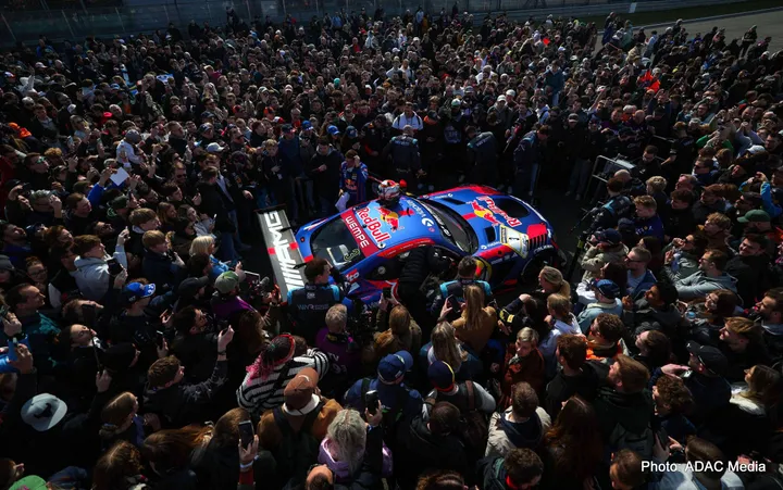 max verstappen nordschleife fans