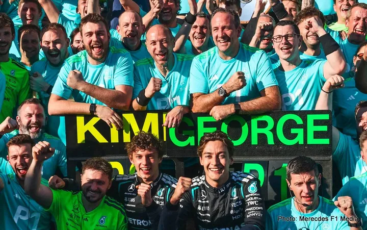 mercedes f1 team celebrate antonelli george