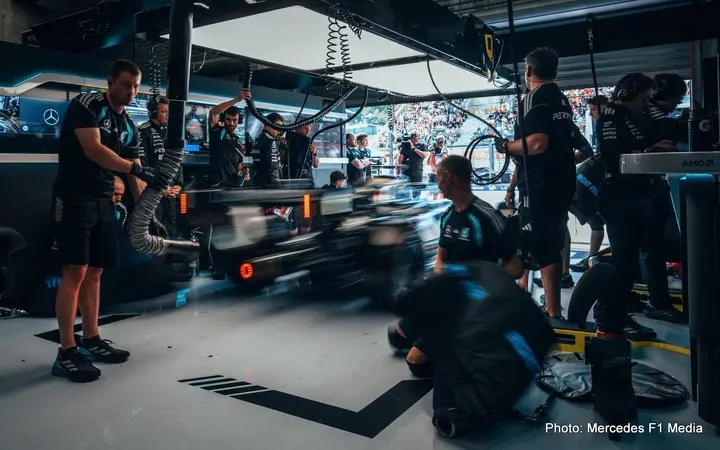 russell spa pit garage