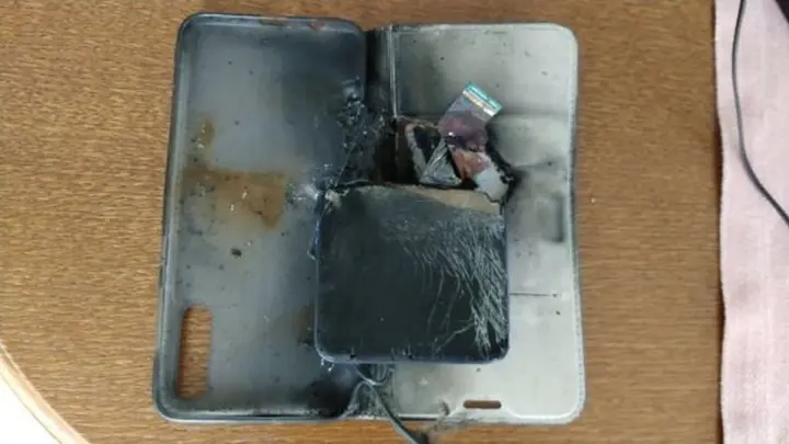 nakti uzsidege simonos telefonas 85176415