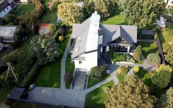 namas kacergineje kuriame gyvena rolandas dromantas 85323137