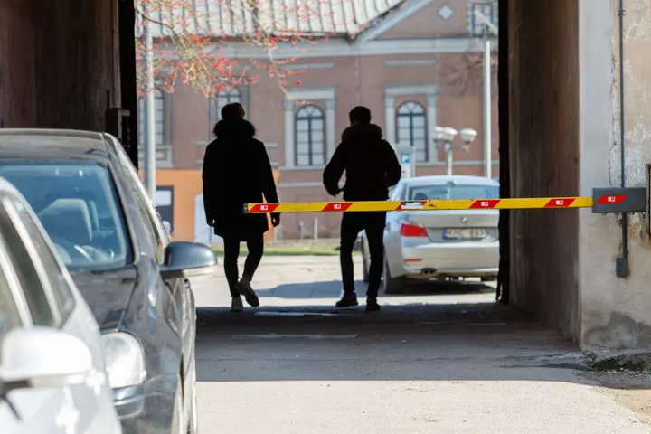 parkavimas strviduje