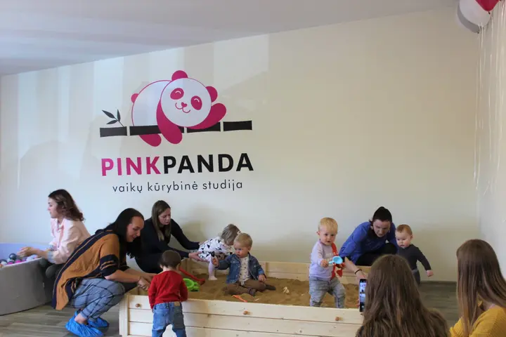 pink panda str viduje trecia
