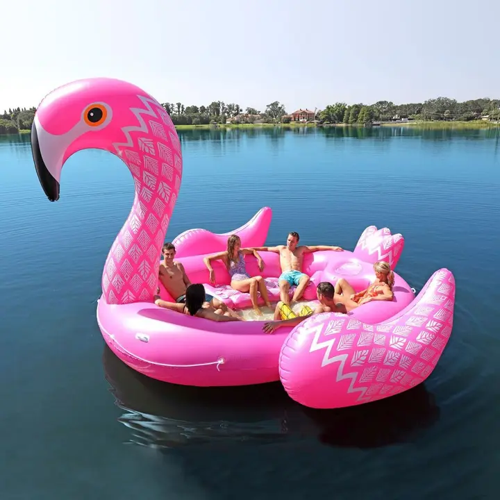 water str viduje flamingas