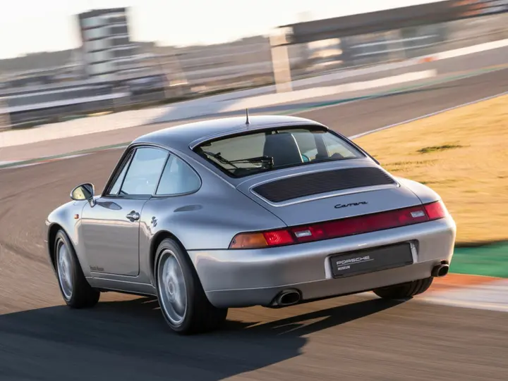 220820 porsche 911