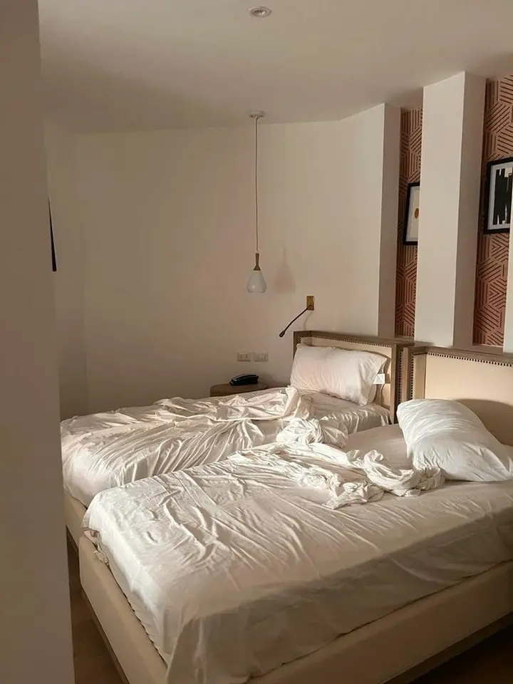 9732409
