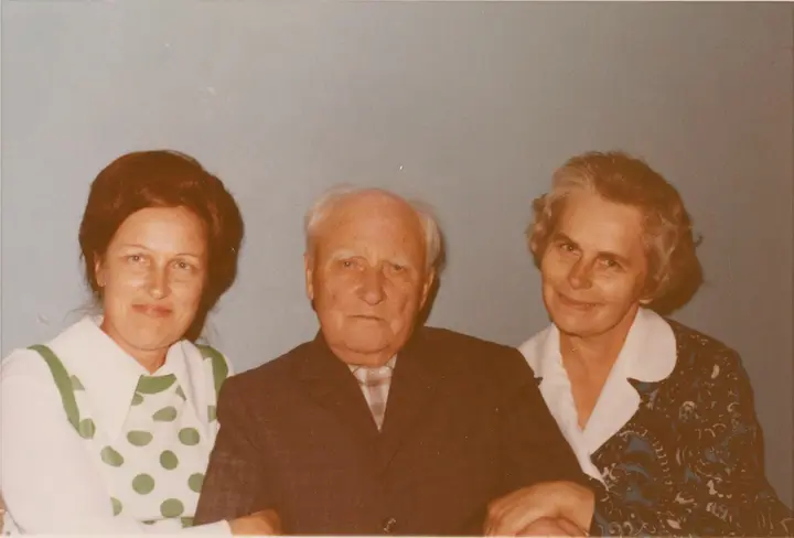 dalia augunas paulius ir kazimiera galaun ss sve ziuose s ir a juciu namuose vilnius 1973
