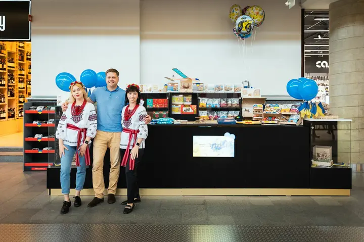 kauno akropolyje atidaryta pirmoji lietuvoje ukrainietiskos produkcijos prekyviete e kinaicio nuotr
