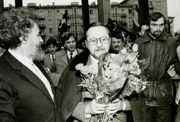 lietuvos auksciausiosios tarybos pirmininkas vytautas landsbergis romo 91513455
