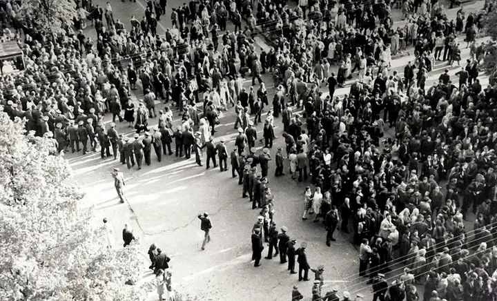 protestuotojai laisves alejoje