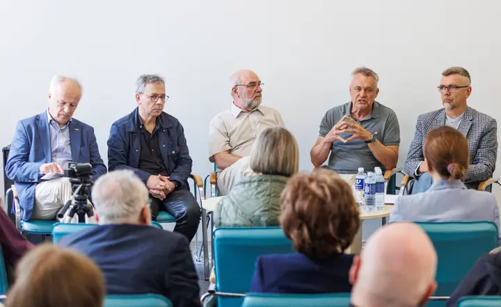 ts lkd diskusijos dalyviai str viduje
