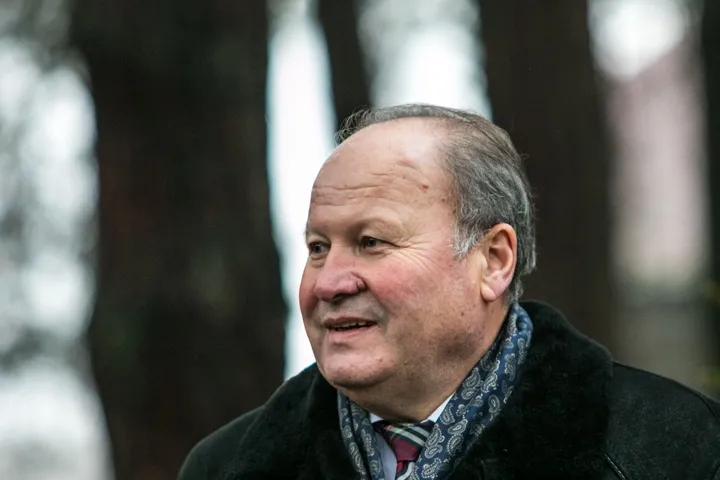 V. Makūnas