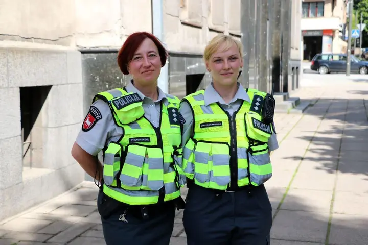 Pareigūnės D. Stravinskienė ir V. Sinkevičiūtė-Palionienė