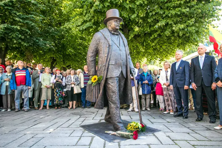 J. Vileišio skulptūros atidengimo ceremonija