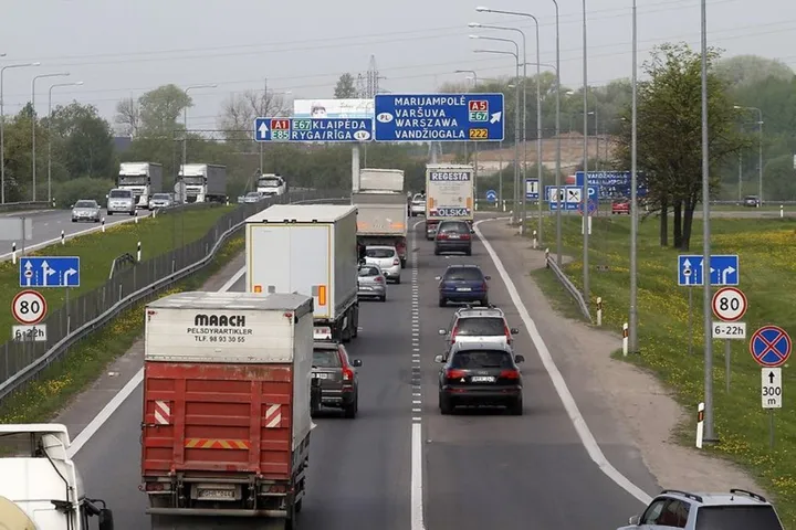 Greičio ribojimas prie „Megos“